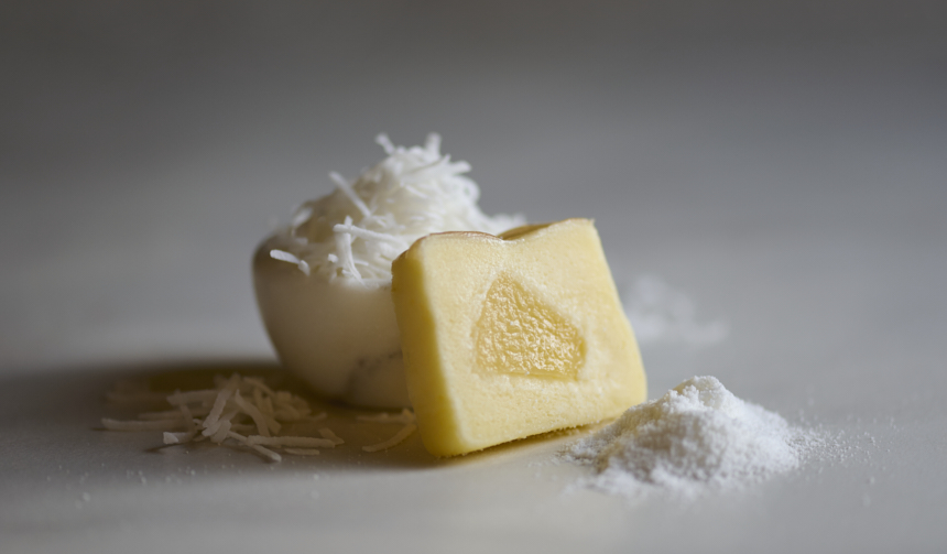 南国の華やかな風味をもつココナッツが隠し味に