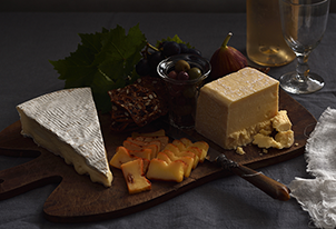 「レーヴ・ドゥ・フロマージュ」とチーズの贅沢な食べ比べはいかが？